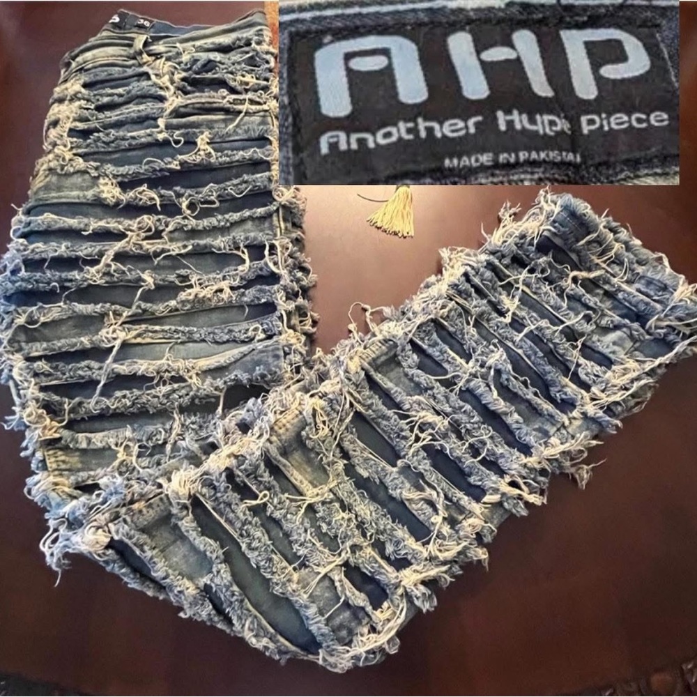 AHP Distressed Stacked Straight Jeans NWOT